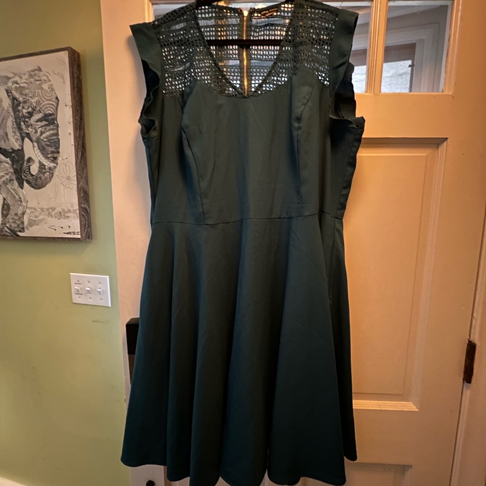 Elegant Teal Sleeveless Dress